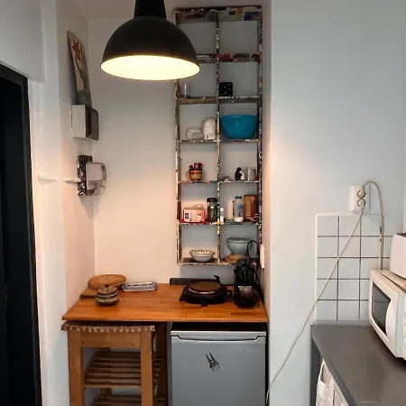 Hipster Old Town Studio